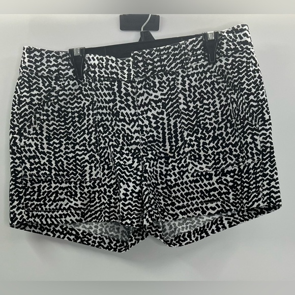 Banana Republic Pants - Banana Republic Women’s Black & White Chino Utility Shorts 100% Cotton Size 14